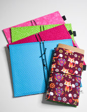 Load image into Gallery viewer, Foxes outside and Inside 1. Light Pink 2. Green 3. Dark Pink 4. Blue